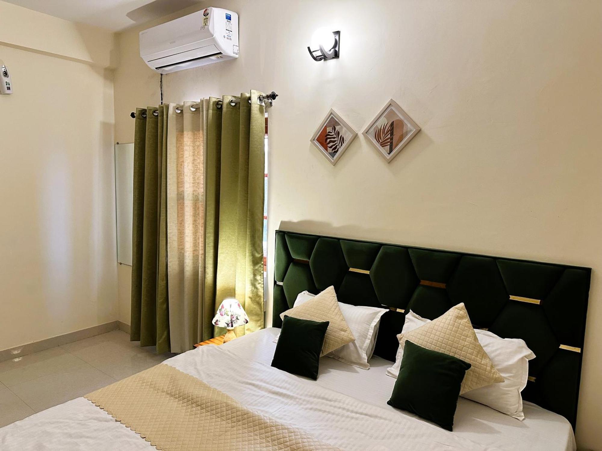 ורנאסי Zoomstay - 3Bhk Apartments מראה חיצוני תמונה