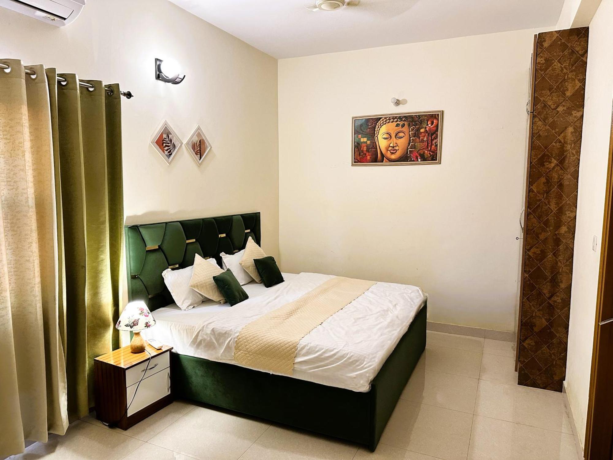 ורנאסי Zoomstay - 3Bhk Apartments מראה חיצוני תמונה
