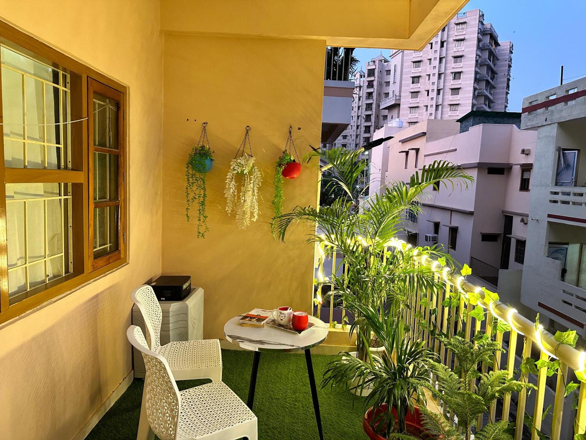 ורנאסי Zoomstay - 3Bhk Apartments מראה חיצוני תמונה