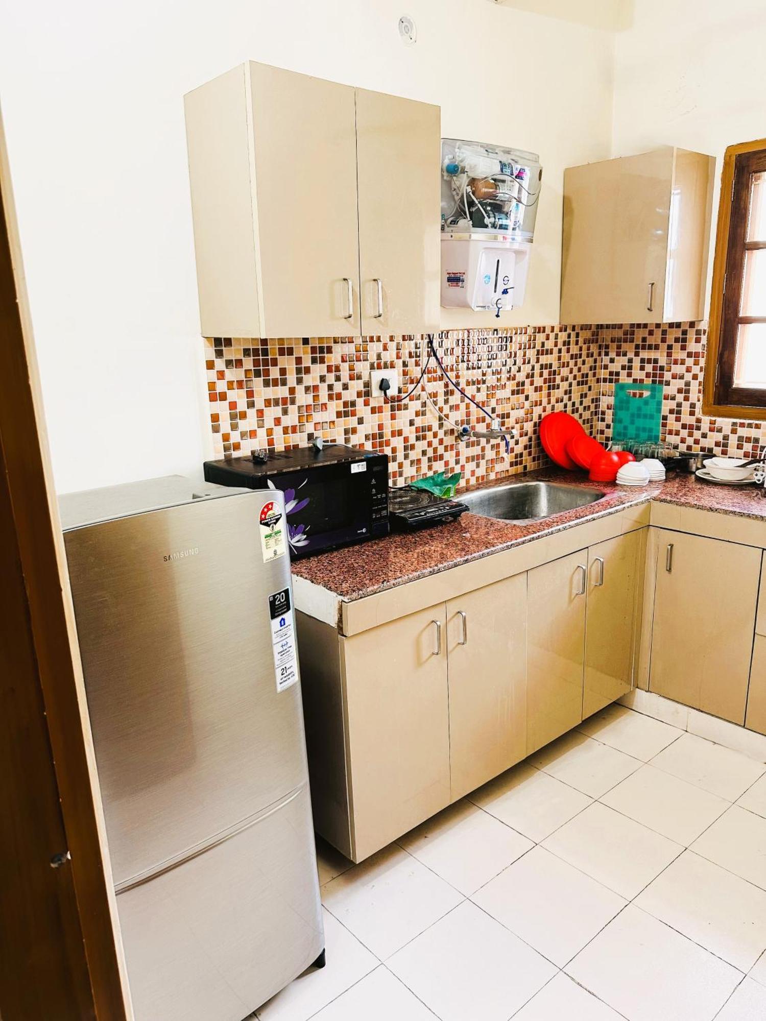 ורנאסי Zoomstay - 3Bhk Apartments מראה חיצוני תמונה