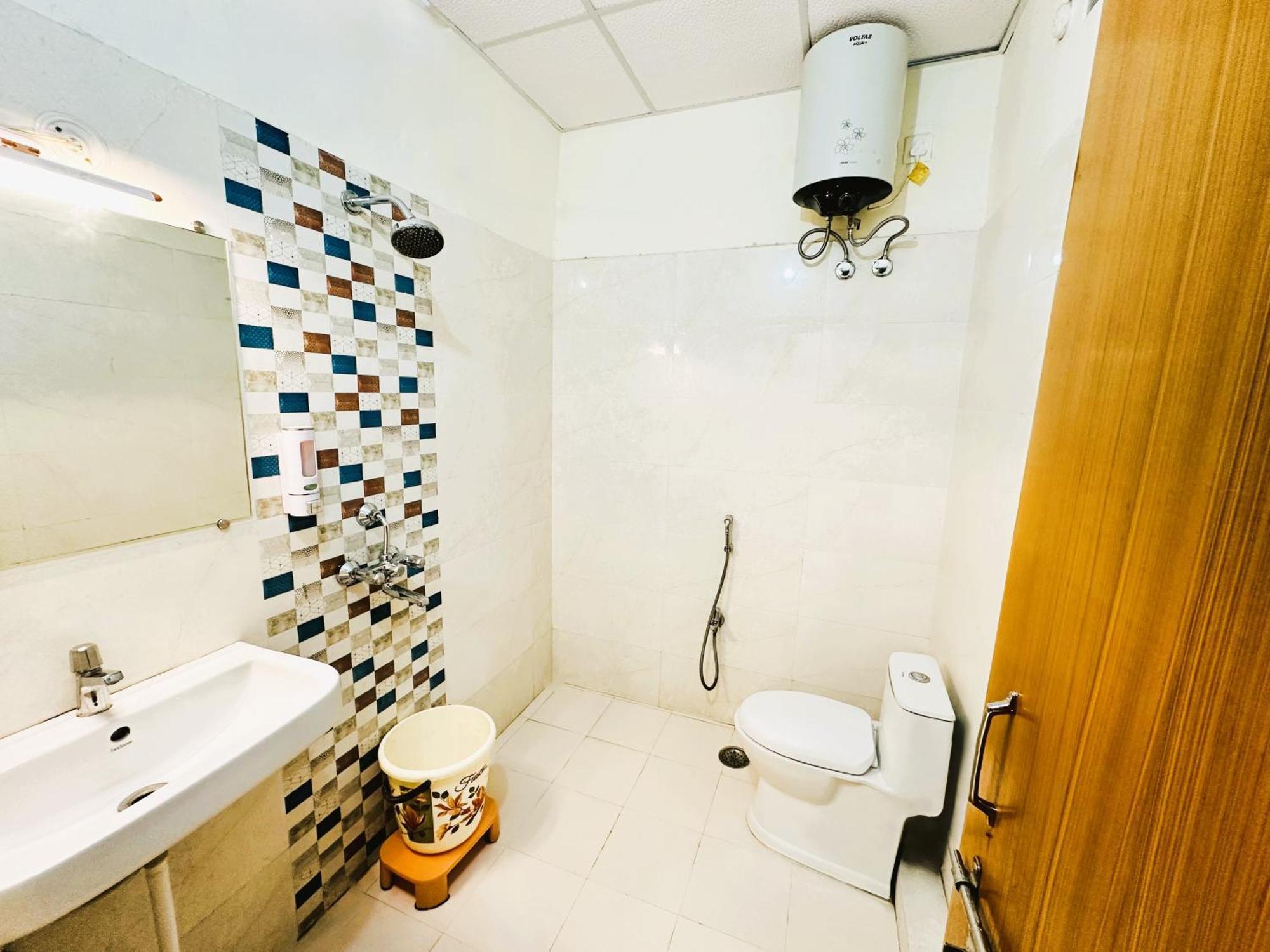 ורנאסי Zoomstay - 3Bhk Apartments מראה חיצוני תמונה