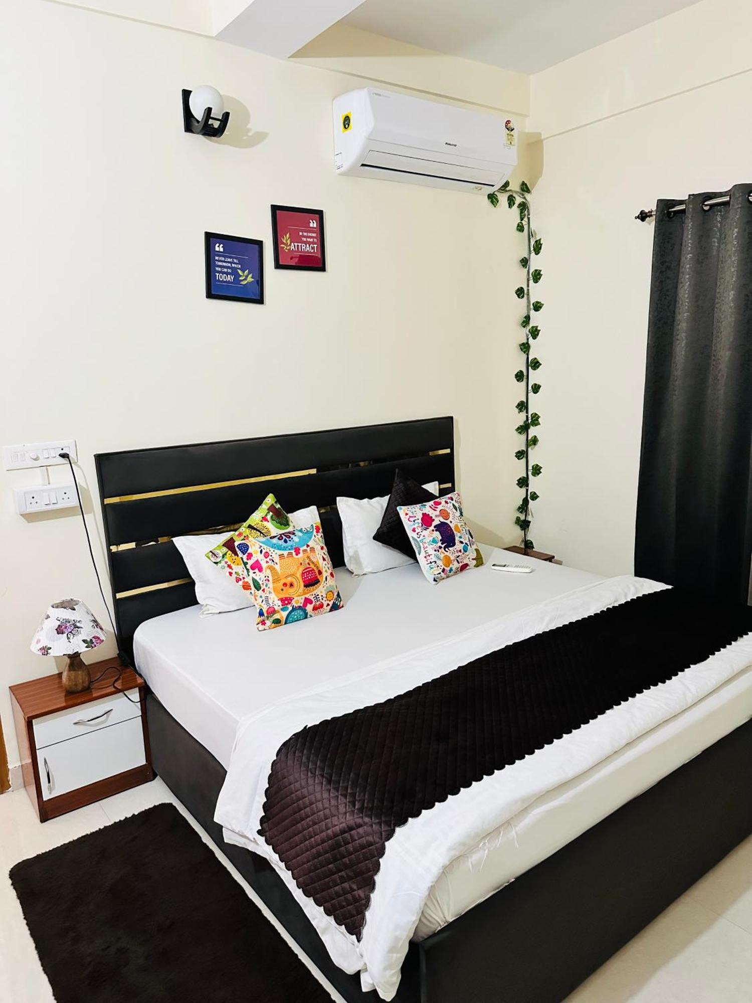 ורנאסי Zoomstay - 3Bhk Apartments מראה חיצוני תמונה