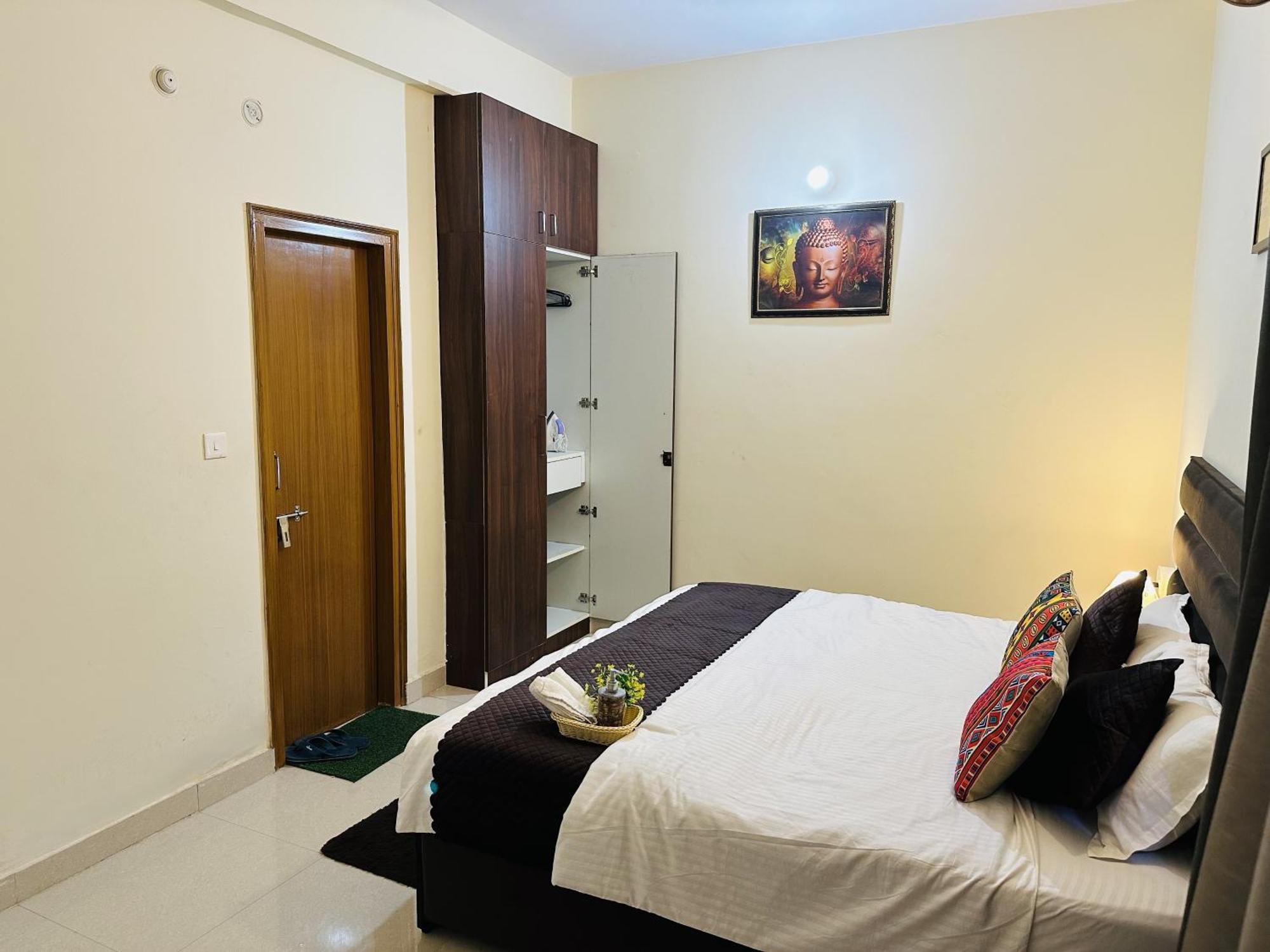ורנאסי Zoomstay - 3Bhk Apartments מראה חיצוני תמונה