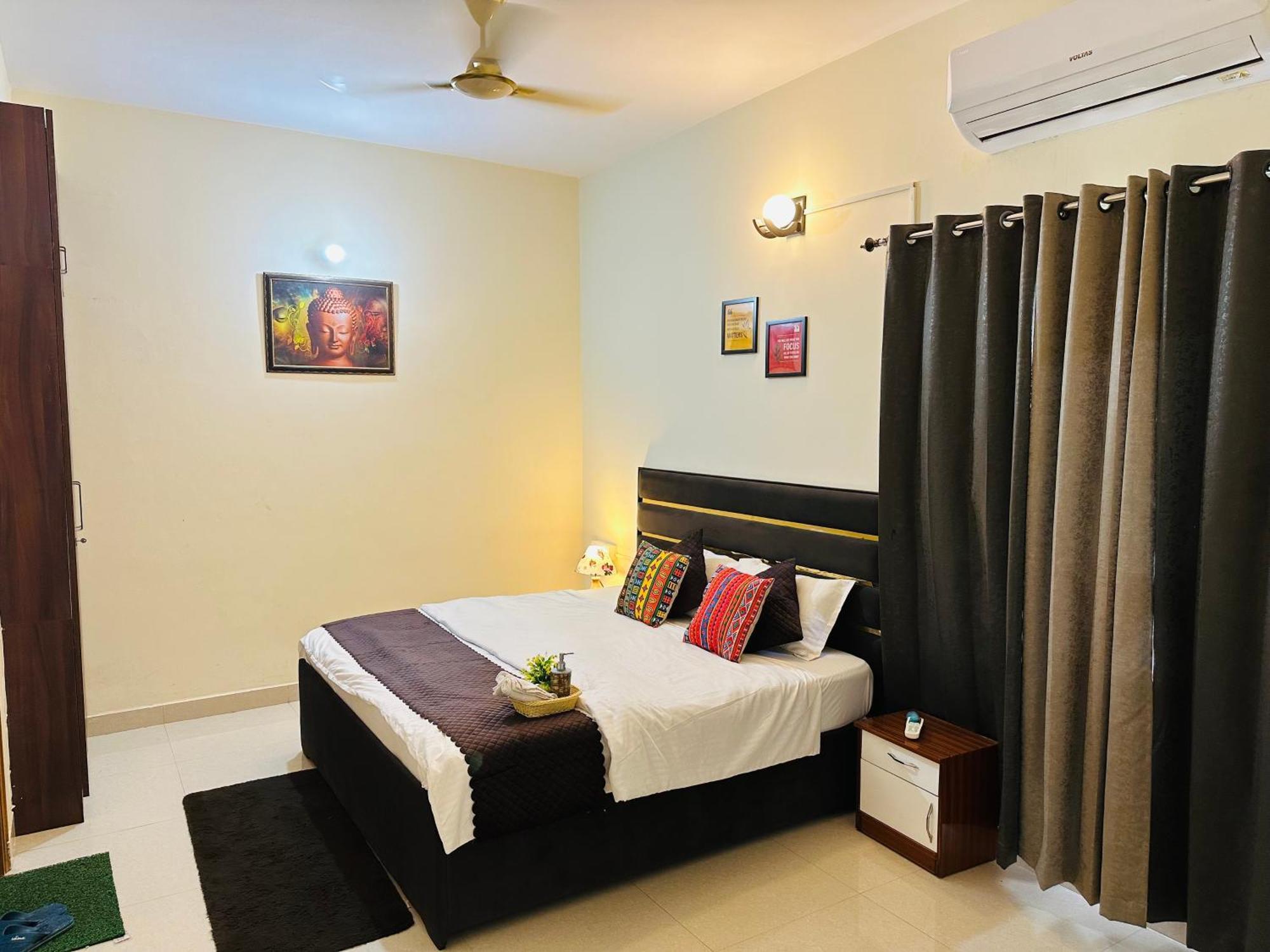 ורנאסי Zoomstay - 3Bhk Apartments מראה חיצוני תמונה