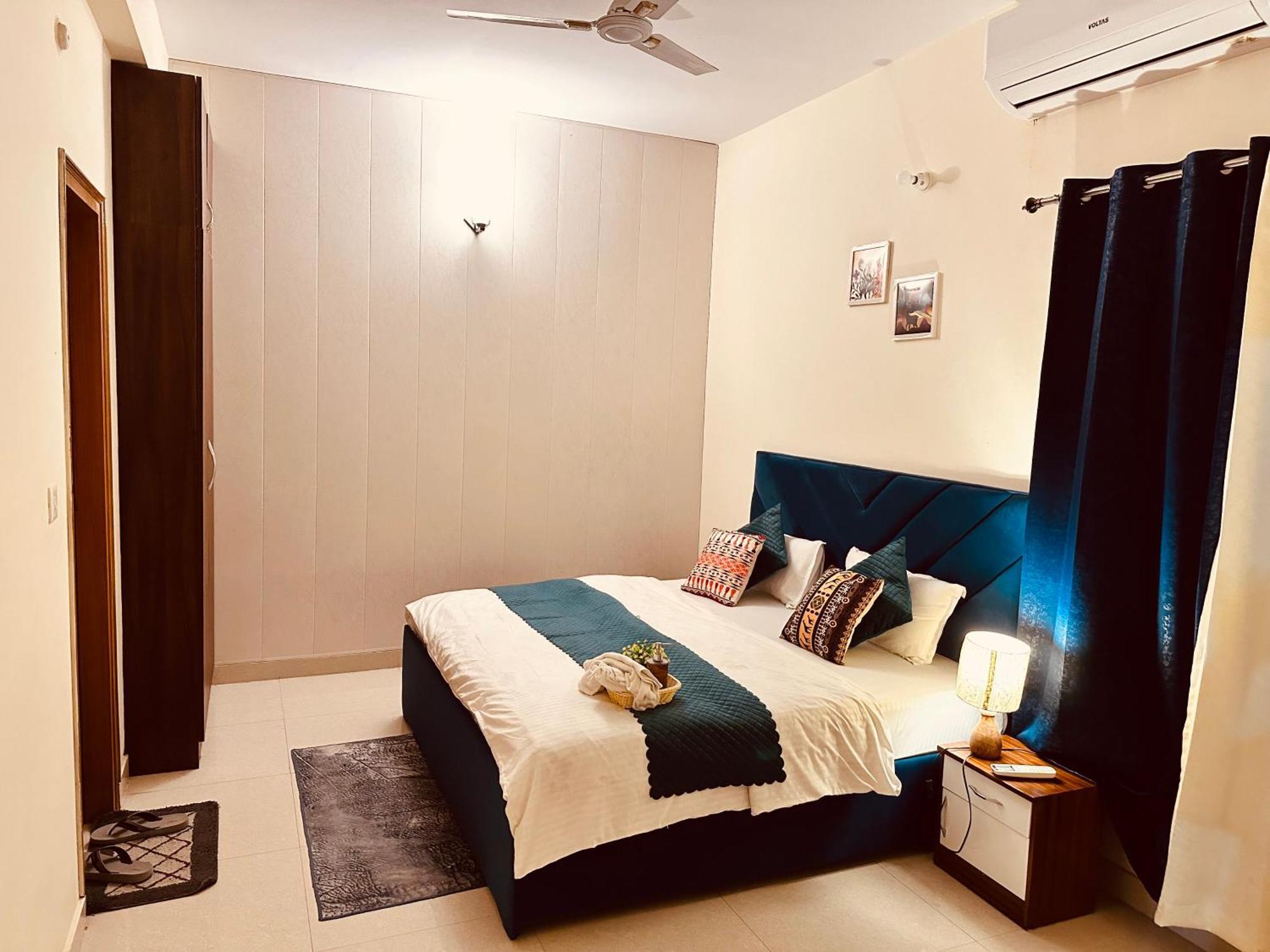 ורנאסי Zoomstay - 3Bhk Apartments מראה חיצוני תמונה