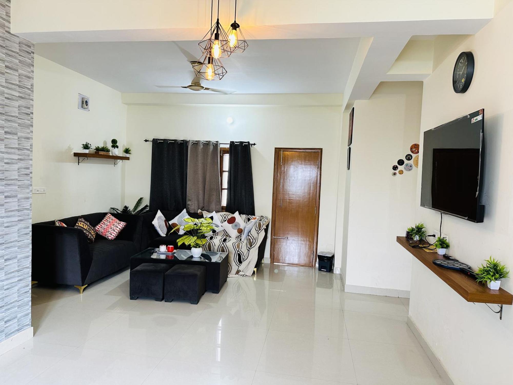 ורנאסי Zoomstay - 3Bhk Apartments מראה חיצוני תמונה