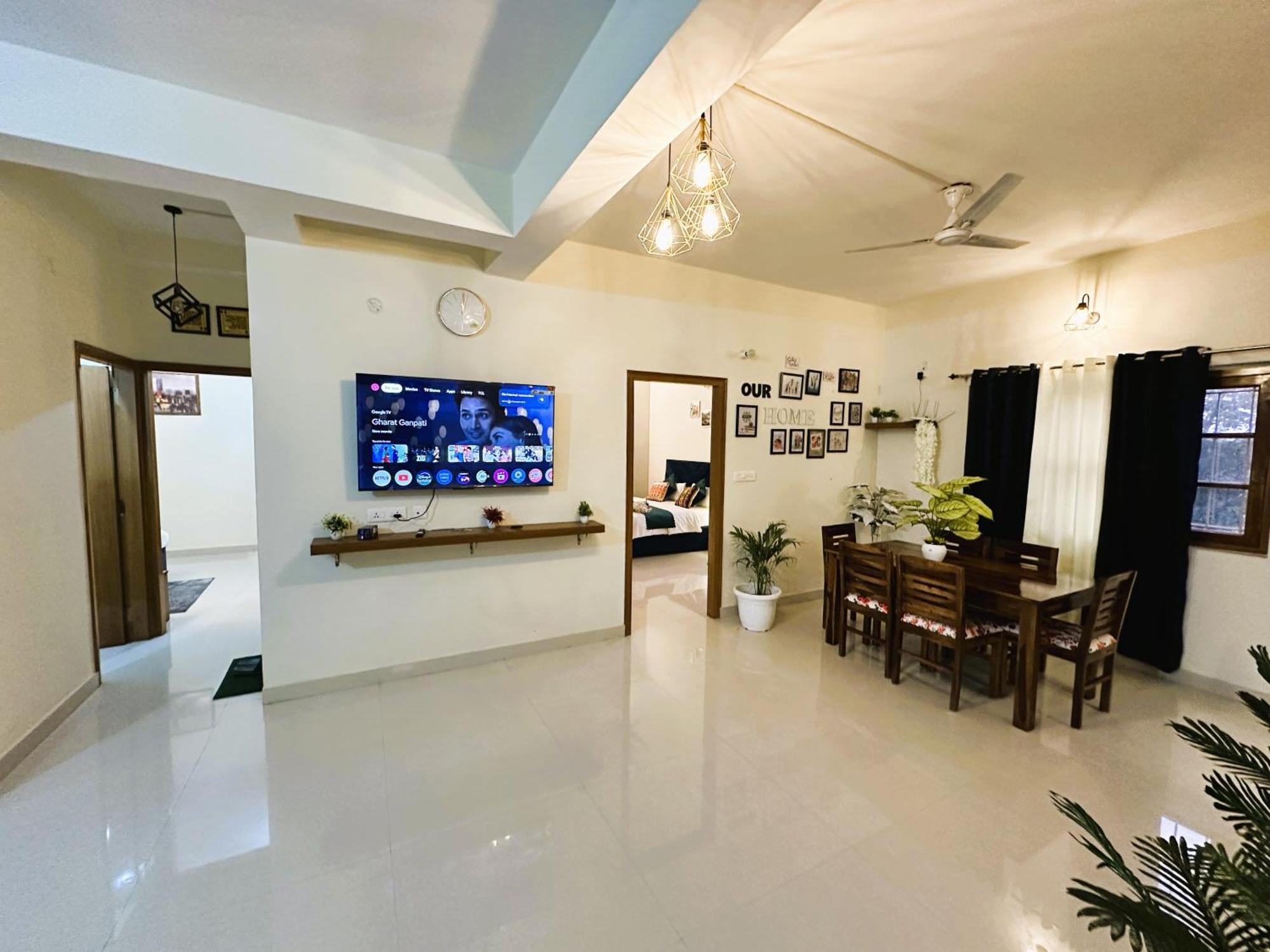 ורנאסי Zoomstay - 3Bhk Apartments מראה חיצוני תמונה